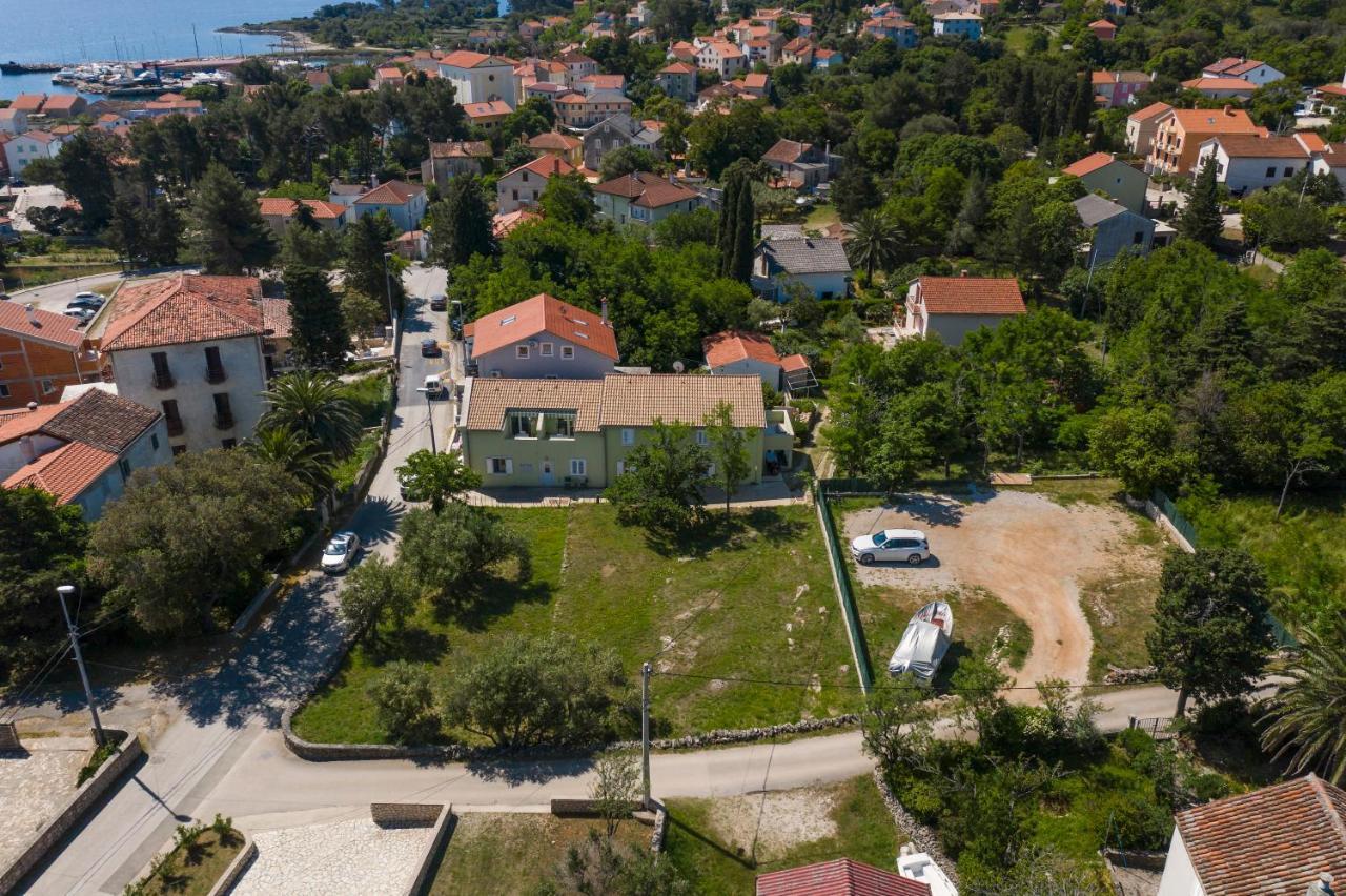 Apartmani Danica Nerezine Bagian luar foto