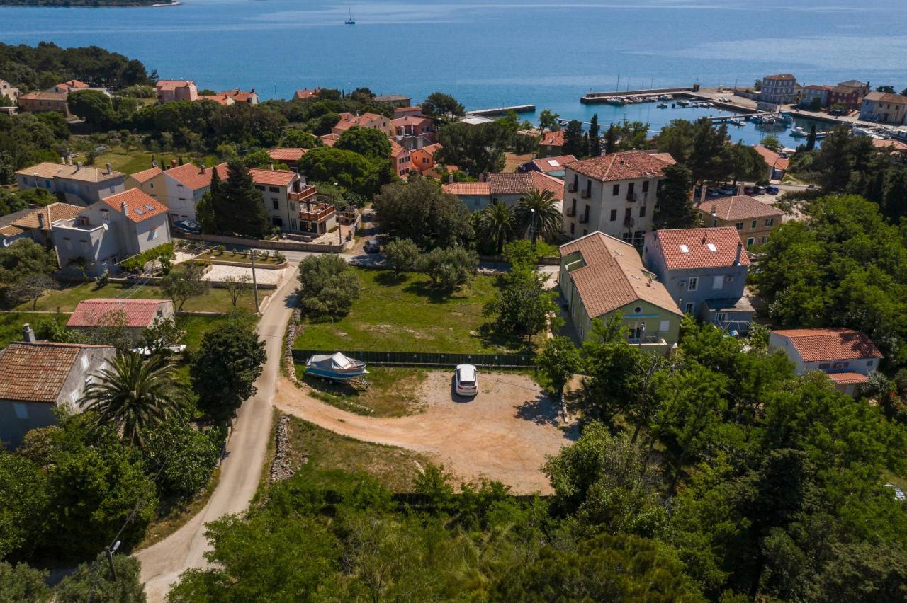 Apartmani Danica Nerezine Bagian luar foto