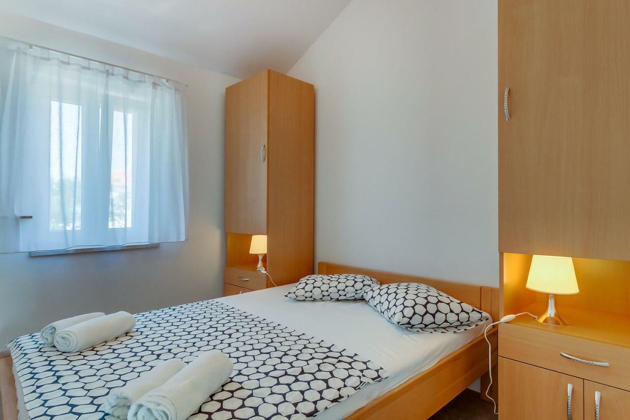 Apartmani Danica Nerezine Bagian luar foto