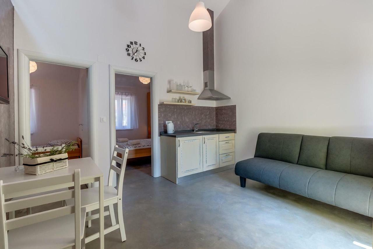Apartmani Danica Nerezine Bagian luar foto